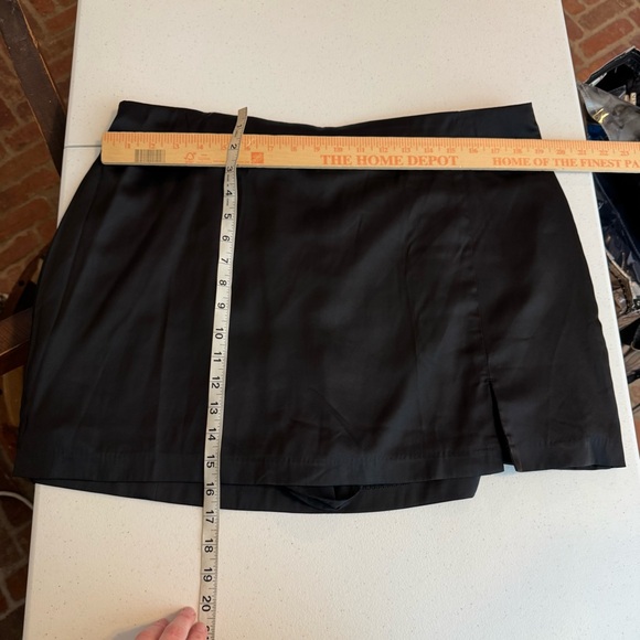 Abercrombie & Fitch Black Satin Skort party going out sexy girly dainty size xl - Picture 7 of 10